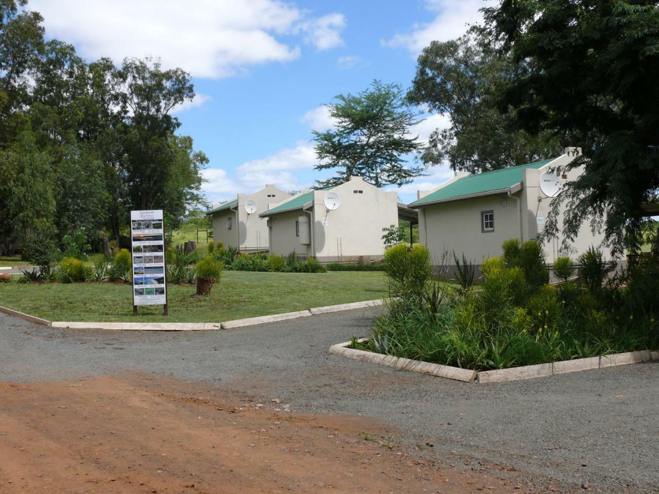 Hluhluwe Country Cottages Bagian luar foto